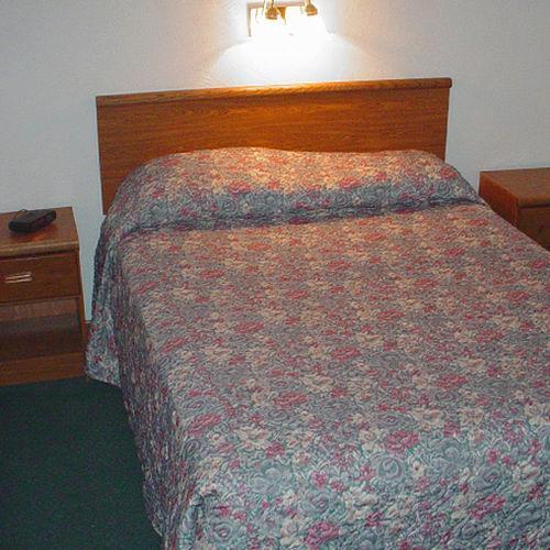 East Street Inn & Suites Tipton Room photo